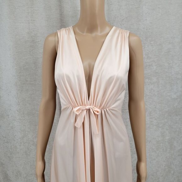 Vanity Fair Vintage Peach Goddess Nightgown and Peignoir Robe Set Feminine - Picture 7 of 16
